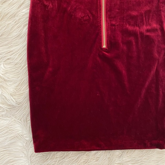 Miss Circle Burgundy Maroon Velvet Strapless Bodycon Victoria Mini Dress - Picture 8 of 13